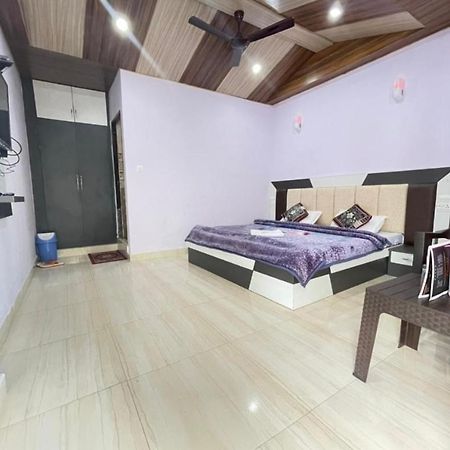 Oak Wood Homestay Banikhet ดัลเฮาซี ภายนอก รูปภาพ