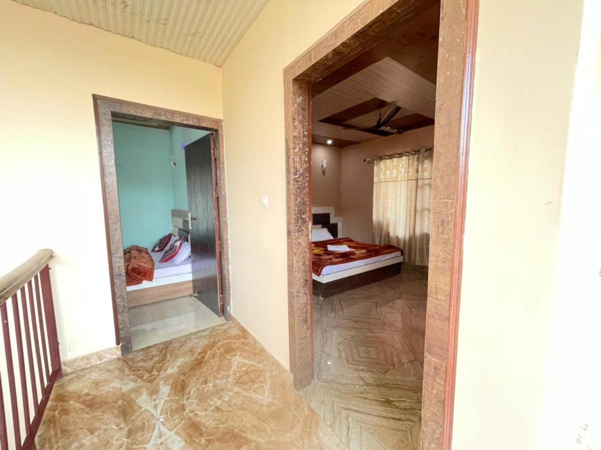 Oak Wood Homestay Banikhet ดัลเฮาซี ภายนอก รูปภาพ