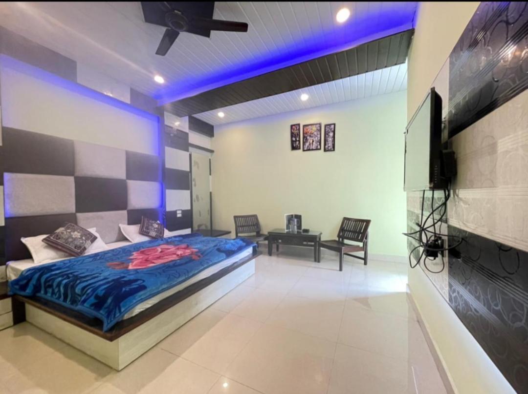 Oak Wood Homestay Banikhet ดัลเฮาซี ภายนอก รูปภาพ